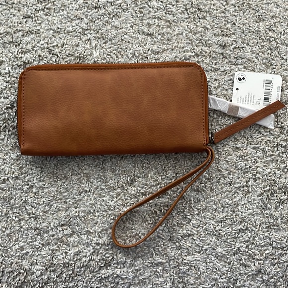 NWT Free People Distressed Vegan Brown Wallet - Picture 2 of 4